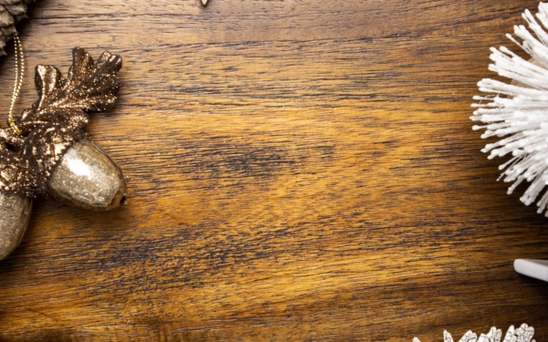 weihnachten-2024 Weihnachtliches Motiv mit festlicher Dekoration – holzArt 2024